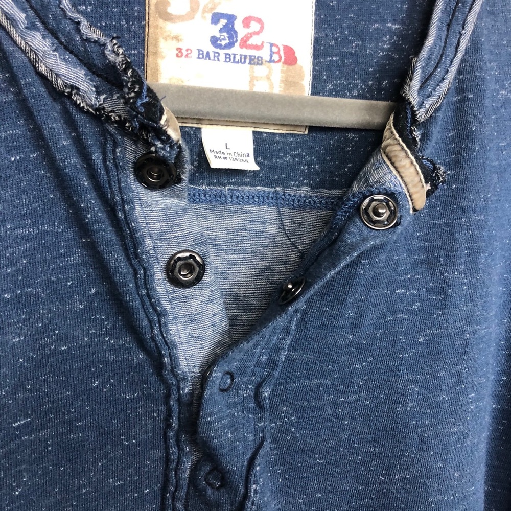 32 Bar Blues Men’s Henley, Large - Picture 5 of 10